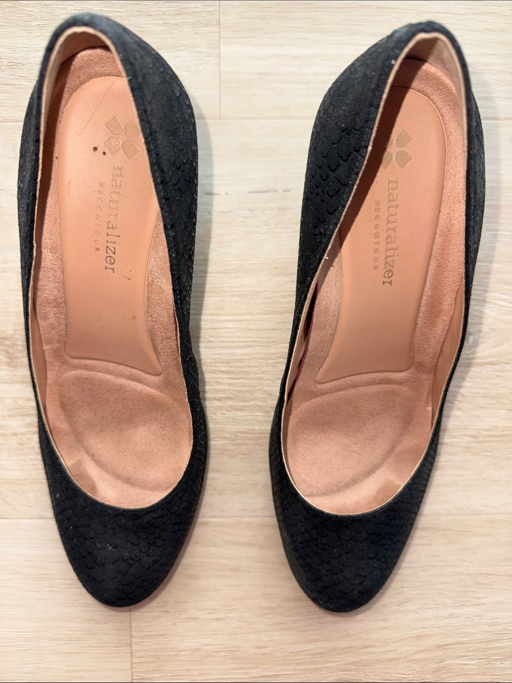 Naturalizer Black Suede Round Toe 3” Pumps